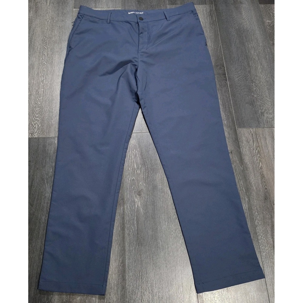Banana Republic Slim Core Temp Pant Men 38x32 Blue Stretch Preppy Quick Dry City